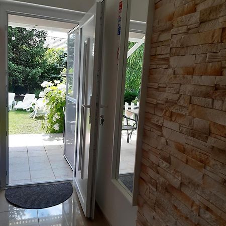 Holiday Home Balatonszarszo Exterior photo